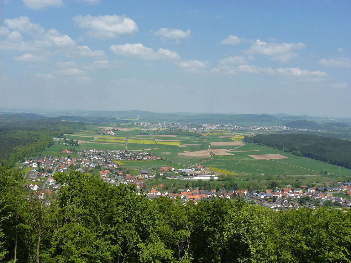 Die Weidelsburg bei Naumburg (Foto: Karl-Franz Thiede)